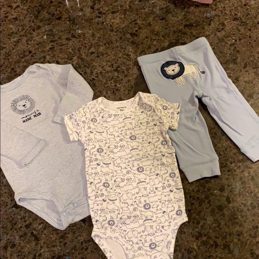 Carters 3 PC Lion set 2 Bodysuits & Pants 9 Months